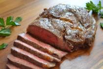 Sortiment mäsových polotovarov pre komplexné kulinárske výrobky Čo je to mäsový polotovar